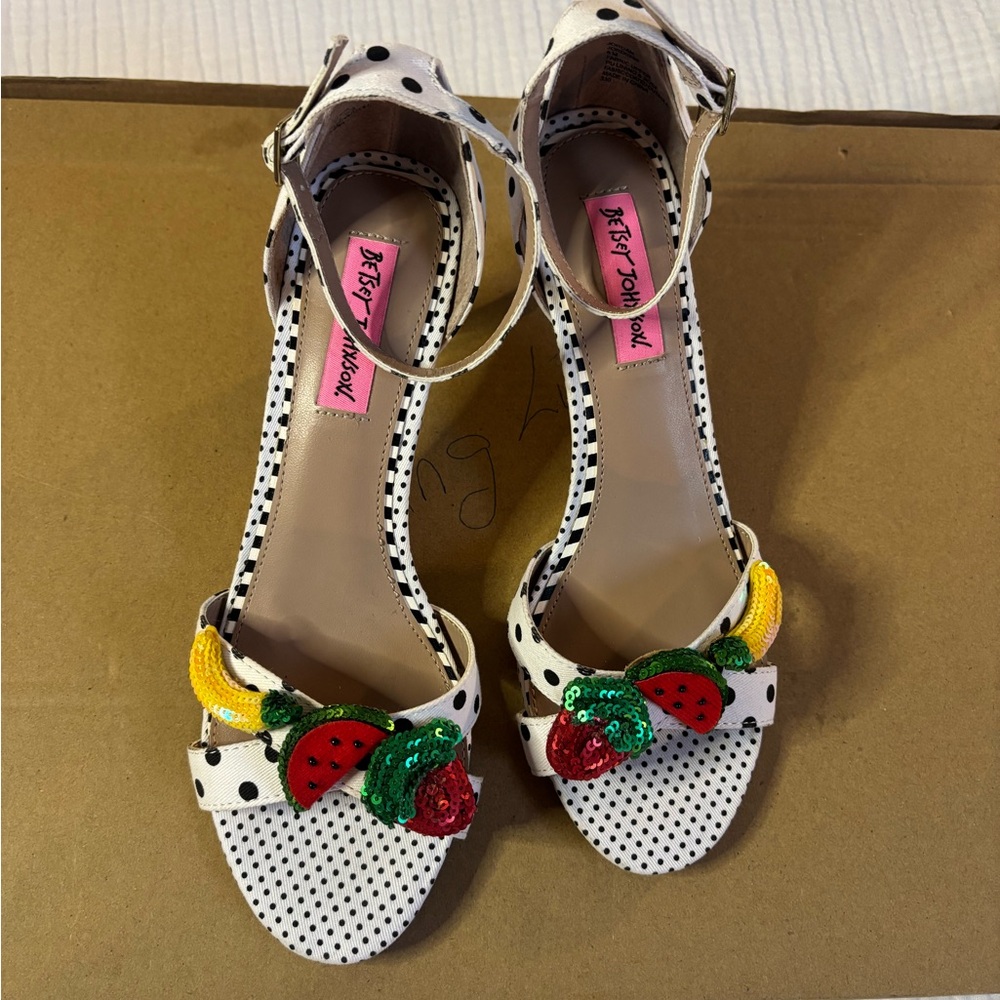 Betsey Johnson Black and White Polka Dot Heels with Fruit Accents - Picture 4 of 6